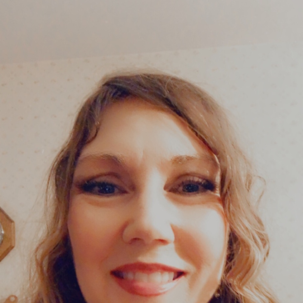 Meet your Posher, Lois